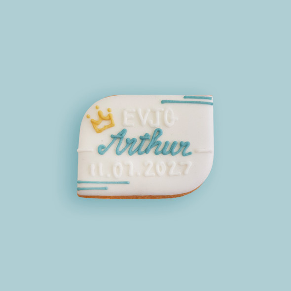 biscuit décoré personnalisé avec date et prénom pour un enterrement de vie de garçon.